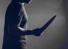 कट मारने की बात पर बाइक सवार अज्ञात युवकों ने मारे चाकू,चले लात-घूंसे