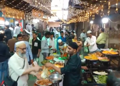 बाजारों में लौटी रौनक, इफ्तार की खरीदारी के लिए उमड़ रही भीड़