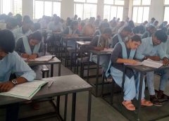 सिंगल यूज प्लास्टिक के दुष्प्रभावों पर विद्यार्थियों ने लिखे निबंध