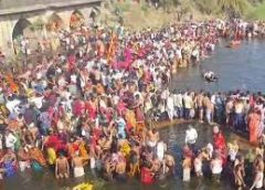 भूतड़ी अमावस्या पर श्रद्धालुओं की भीड़:शिप्रा घाट और 52 कुंड में हो रहा स्नान, पितरों की मुक्ति की मान्यता