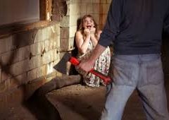 चाकू मार महिला को दी जान से मारने की धमकी