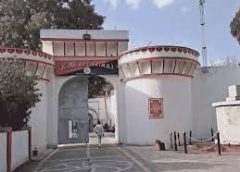 केन्द्रीय जेल में बंदियों ने नाली में छुपाकर रखा था मोबाइल -तलाशी अभियान में पेन डाइव के साथ मिले 7 हजार रूपये नगद