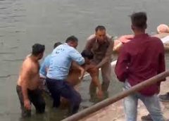 मघाट पर राजस्थान से आए श्रद्धालु डूबने से बचा:SDRF और होमगार्ड के जवानों ने बचाई जान;