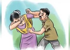 रतलाम में दिनदहाड़े घर में घुसकर सनसनीखेज वारदात बदमाशों ने महिला को बांधा, चोटी काटी,4 माह के मासूम को बाथरूम में फेंका