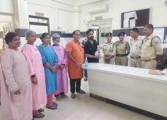 भिंड इंटरसिटी के स्लीपर कोच में रोती मिली नवजात  रतलाम में मानवीयता शर्मसार, 4 दिनों में 3 नवजात लावारिस मिले  -जिले में पिछले 15 दिनों में यह 4 था नवजात लावारिस स्थिति में मिला