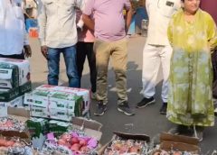 सीएमओ ने किया सफाई व्यवस्था का निरीक्षण   फ्रूट मार्केट  सहित  पुराना माल गोदाम भी देखा 